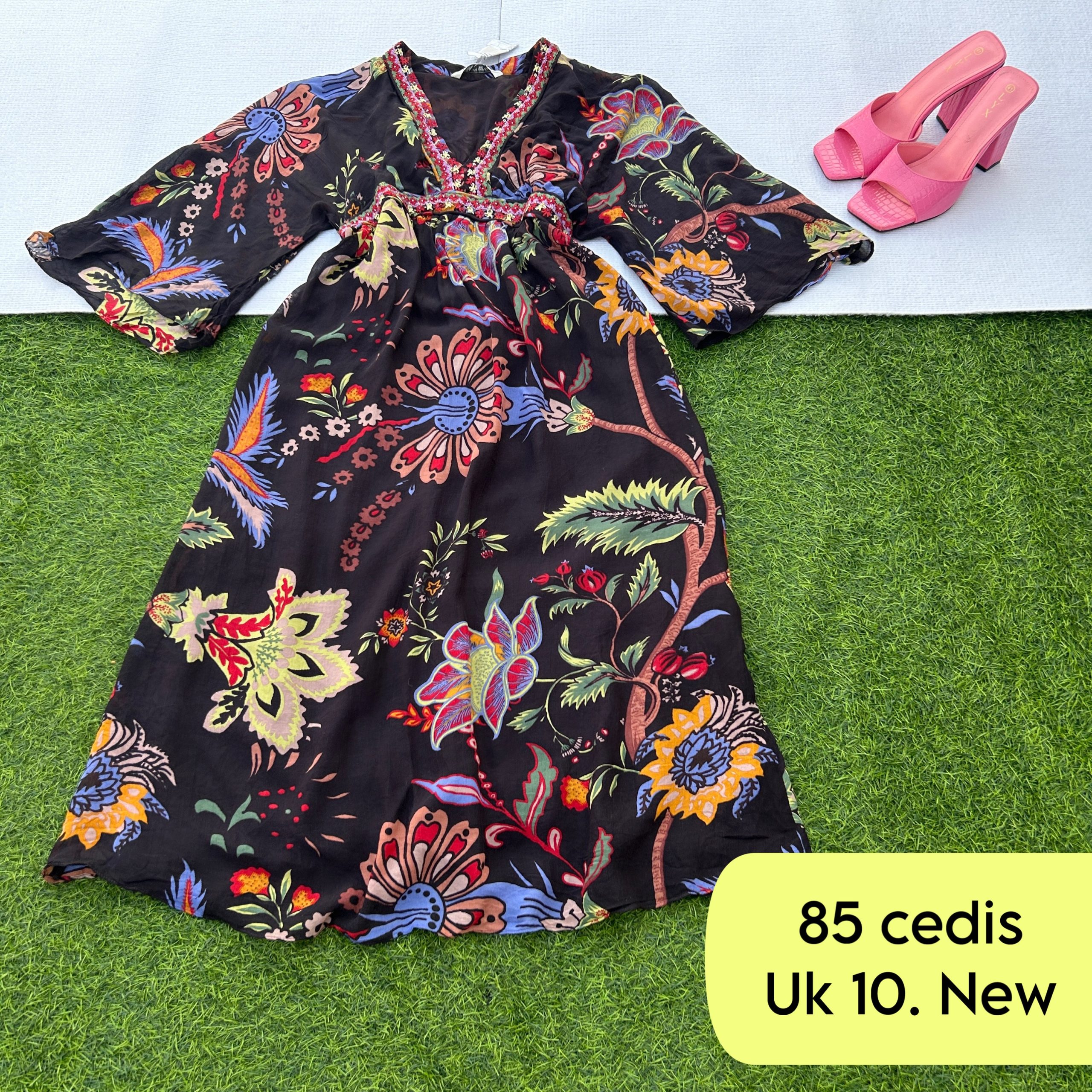 1e116954-f57d-40c5-ad52-c1c50bcb712b Floral Print Dress - Image 1